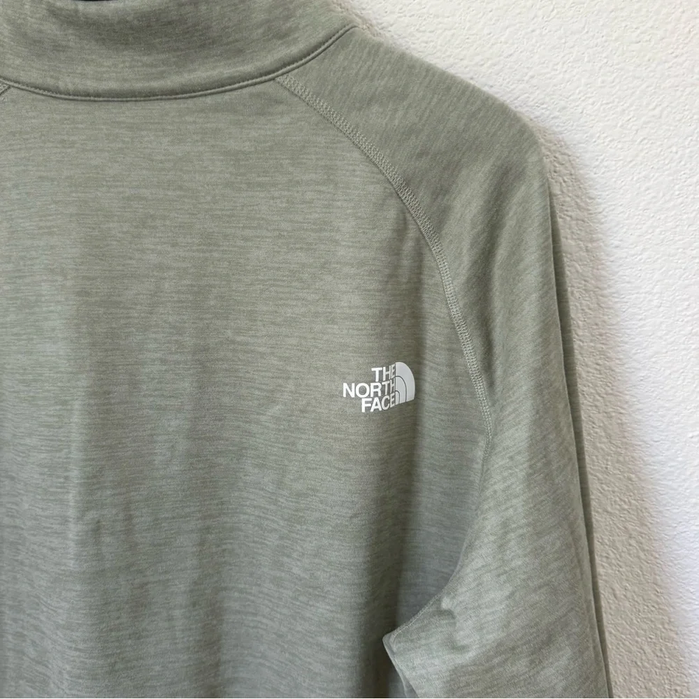 The North Face Black and Light Green Zip-Up Pullover Men’s Size XL